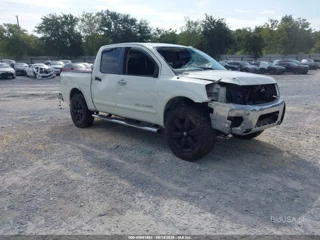 NISSAN NISSAN TITAN SL