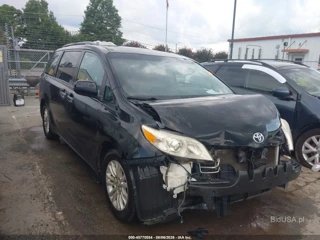 TOYOTA TOYOTA SIENNA XLE 8 PASSENGER