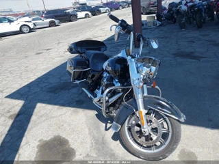 HARLEY-DAVIDSON HARLEY-DAVIDSON FLHR
