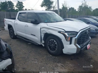 TOYOTA TOYOTA TUNDRA SR5