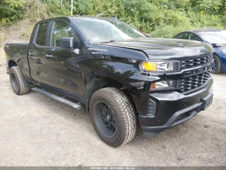 CHEVROLET CHEVROLET SILVERADO 1500 4WD  STANDARD BED CUSTOM
