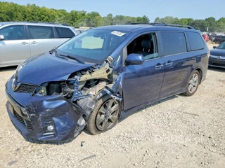 TOYOTA SIENNA SE PREMIUM 8-PASSENGER