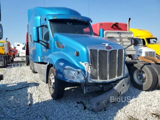 PETERBILT 579