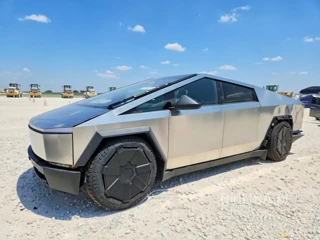 TESLA CYBERTRUCK