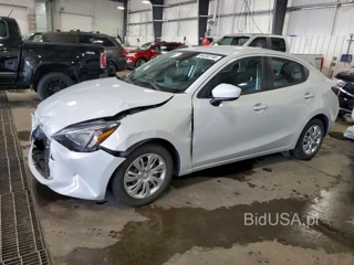 TOYOTA YARIS L
