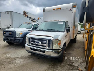 FORD ECONOLINE E450 SUPER DUTY CUTAWAY VAN