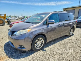 TOYOTA SIENNA XLE 8-PASSENGER