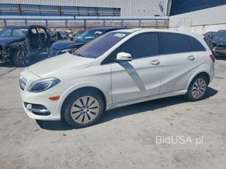 MERCEDES-BENZ B 250E