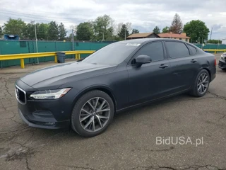 VOLVO S90 T6 MOMENTUM