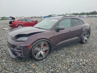 PORSCHE MACAN TURBO