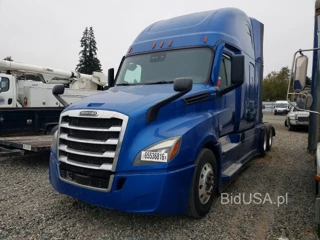 FREIGHTLINER CASCADIA 126