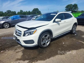 MERCEDES-BENZ GLA 250 4MATIC
