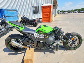 KAWASAKI ZX1002