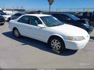TOYOTA TOYOTA CAMRY LE V6