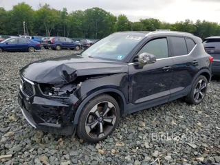 VOLVO XC40 T5 INSCRIPTION