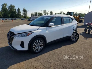 NISSAN KICKS SV