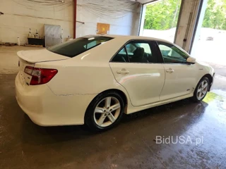TOYOTA CAMRY HYBRID SE