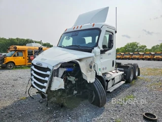 FREIGHTLINER CASCADIA 116