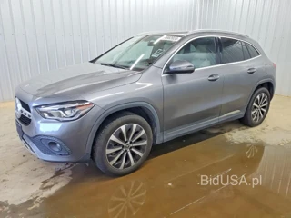 MERCEDES-BENZ GLA 250 4MATIC