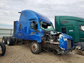 FREIGHTLINER CASCADIA 126