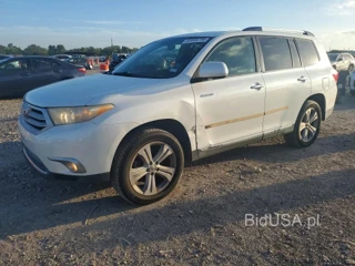 TOYOTA HIGHLANDER LIMITED
