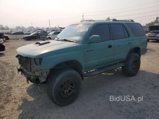 TOYOTA 4RUNNER SR5