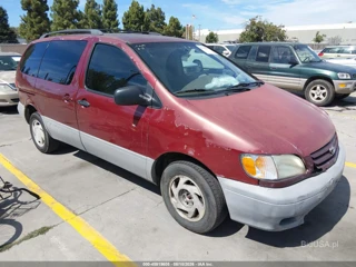 TOYOTA TOYOTA SIENNA LE