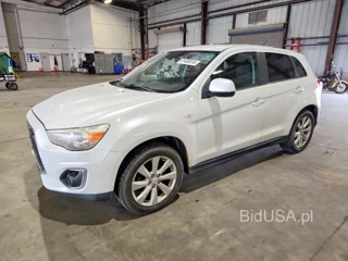 MITSUBISHI OUTLANDER SPORT SE