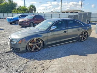 AUDI S8 QUATTRO