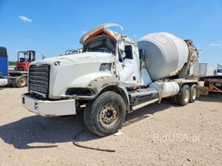 MACK 800 GU800
