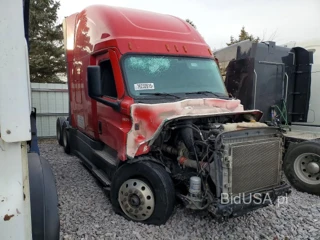 FREIGHTLINER CASCADIA 1