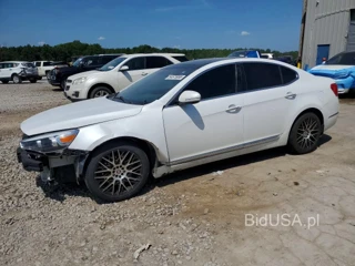KIA CADENZA PREMIUM