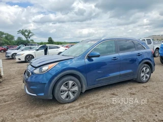 KIA NIRO LX