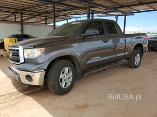 TOYOTA TUNDRA DOUBLE CAB SR5