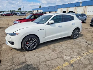 MASERATI LEVANTE LUXURY