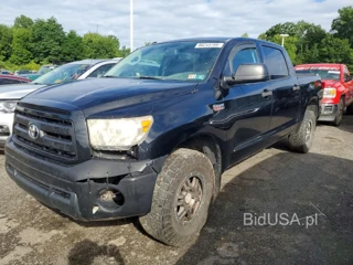 TOYOTA TUNDRA CREWMAX SR5