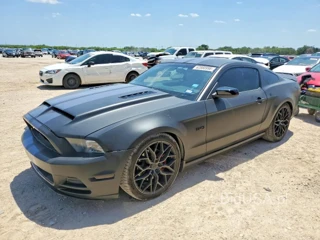 FORD MUSTANG GT