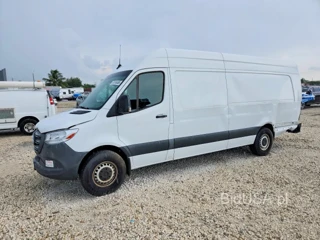 MERCEDES-BENZ SPRINTER 2500