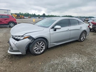 TOYOTA AVALON XLE