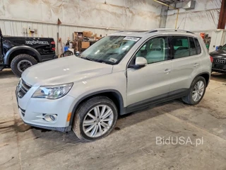 VOLKSWAGEN TIGUAN SE