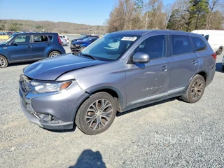 MITSUBISHI OUTLANDER SE