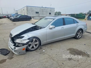 MERCEDES-BENZ S 550 4MATIC