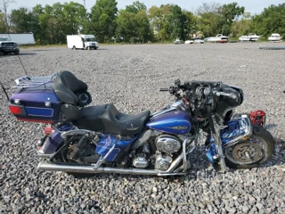 HARLEY-DAVIDSON FLHTCU