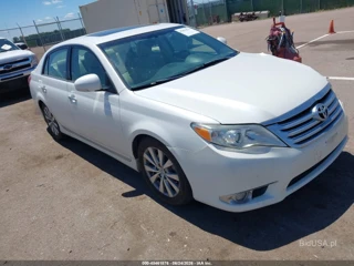 TOYOTA TOYOTA AVALON LIMITED