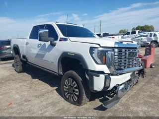 GMC SIERRA 2500HD 4WD  STANDARD BED DENALI