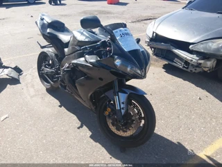 YAMAHA YAMAHA YZFR1