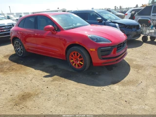 PORSCHE PORSCHE MACAN T