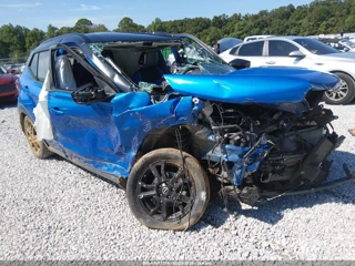 NISSAN NISSAN KICKS SR XTRONIC CVT