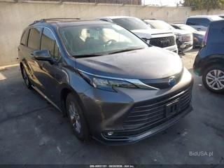 TOYOTA TOYOTA SIENNA XLE
