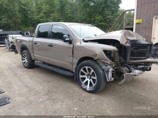 NISSAN NISSAN TITAN